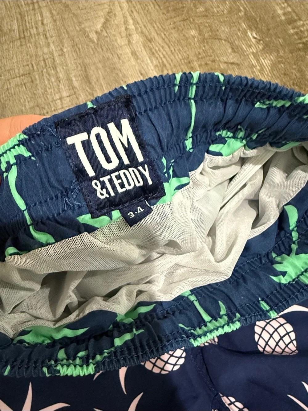 Tom & Teddy like new